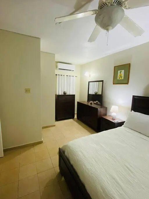 Club Caribbean Apartments Runaway Bay